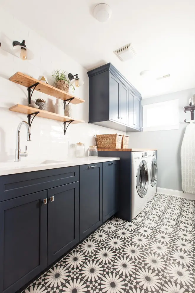 White Blue Gray Rug in Mudroom - Transitional - Laundry Room