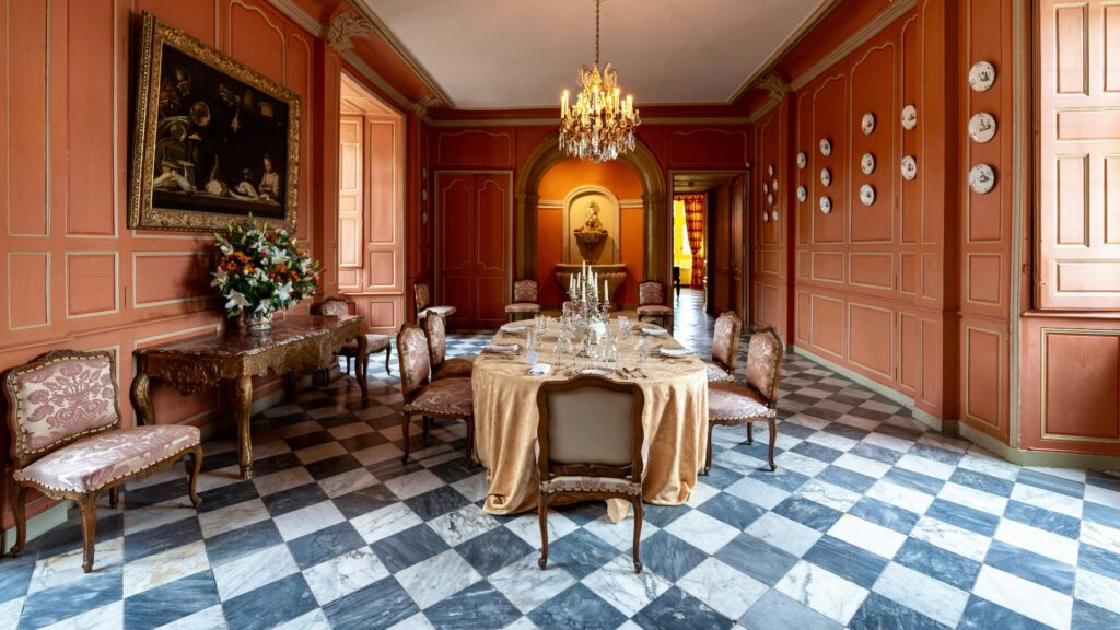 colonial inspired dining room
