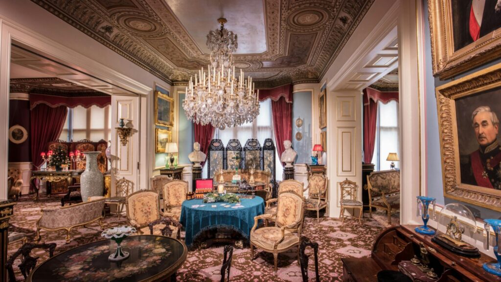 victorian room